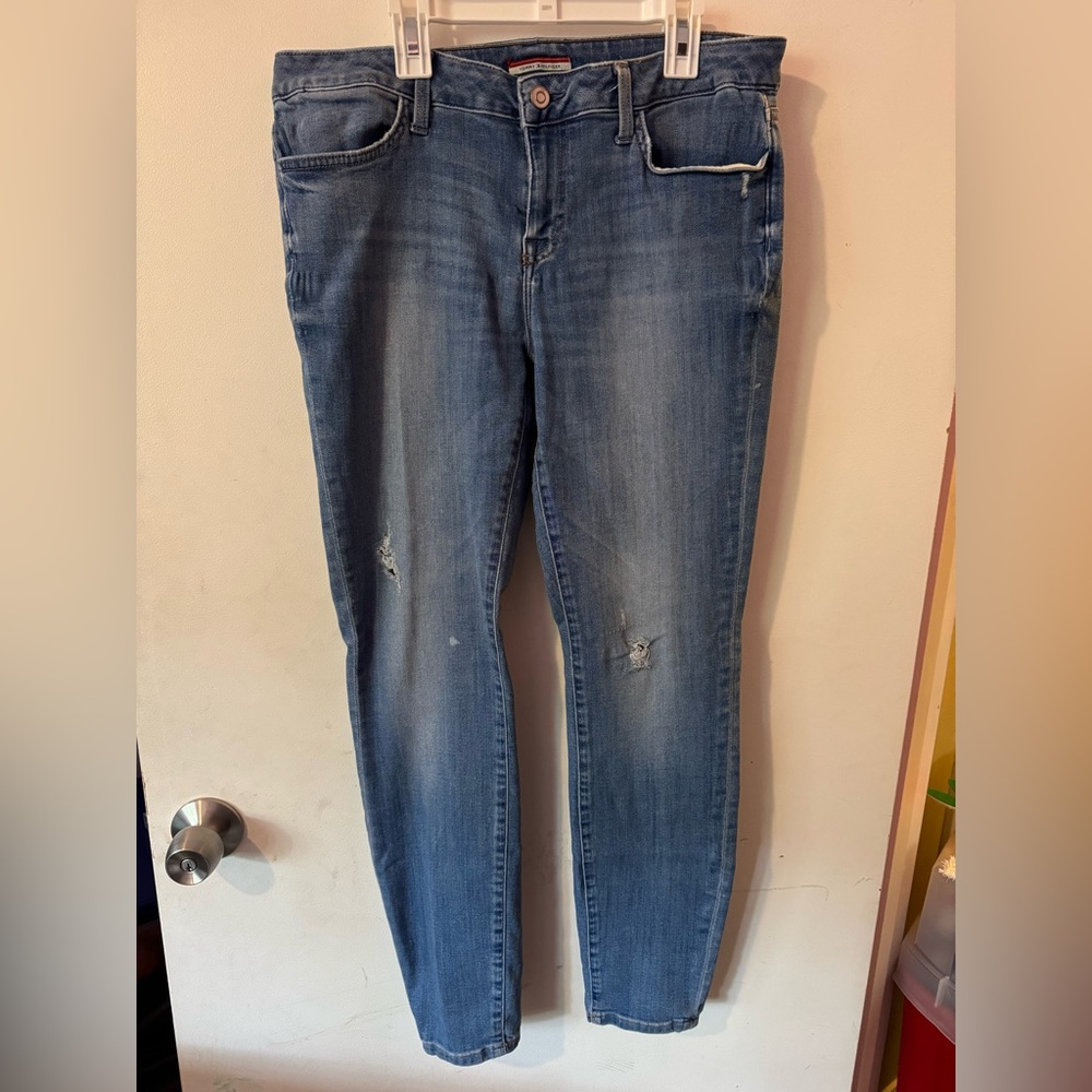 Tommy Hilfiger lightly distressed denim leggings  Women’s size 10